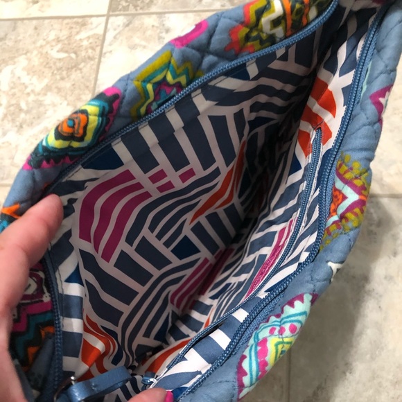 Vera bradley crossbody - Picture 4 of 5